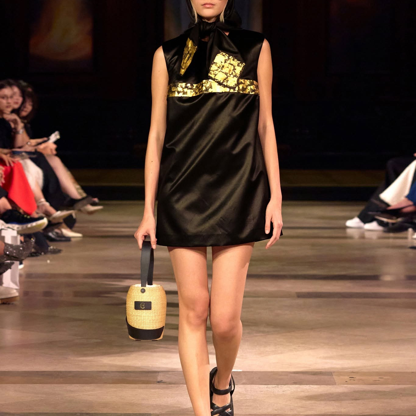 Sải bước tại London Fashion Week Spring Summer 2026 cùng IHF Studio